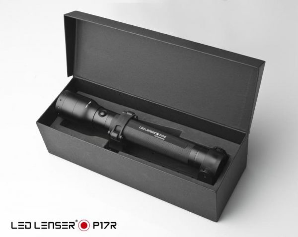 Linterna LED LENSER P17R recargable 400 Lúmenes.8417R